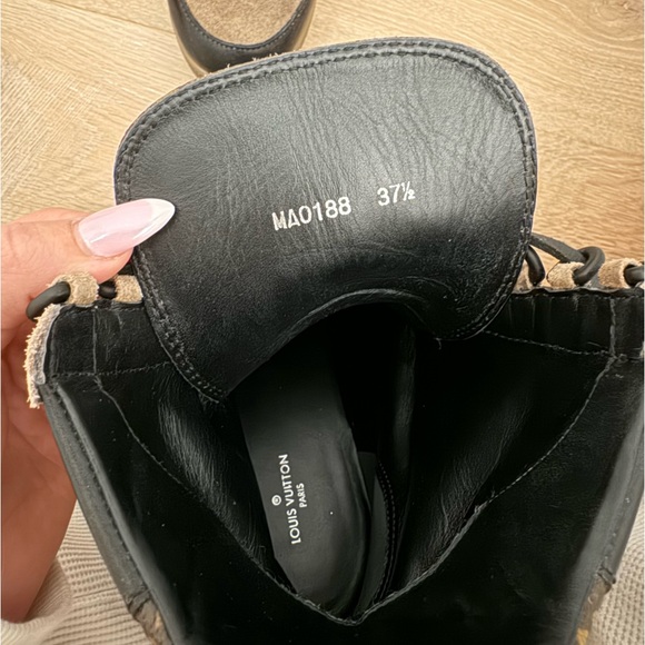 Womens Louis Vuitton laureate platform desert boot - Picture 4 of 4